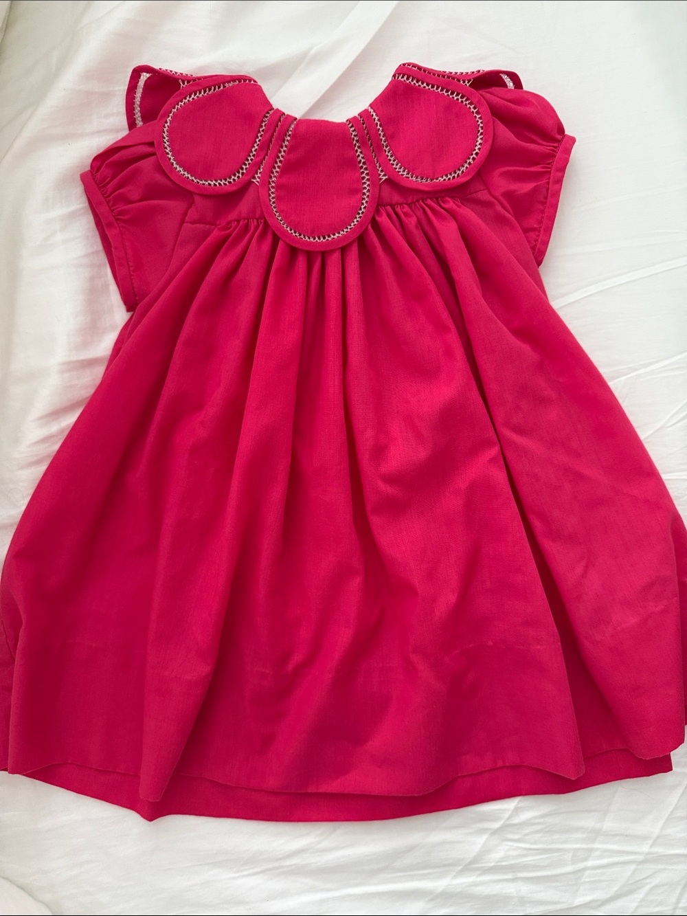 The proper peony 12M Girls' Hot Pink Scalloped Collar Casual Dress Good conditi